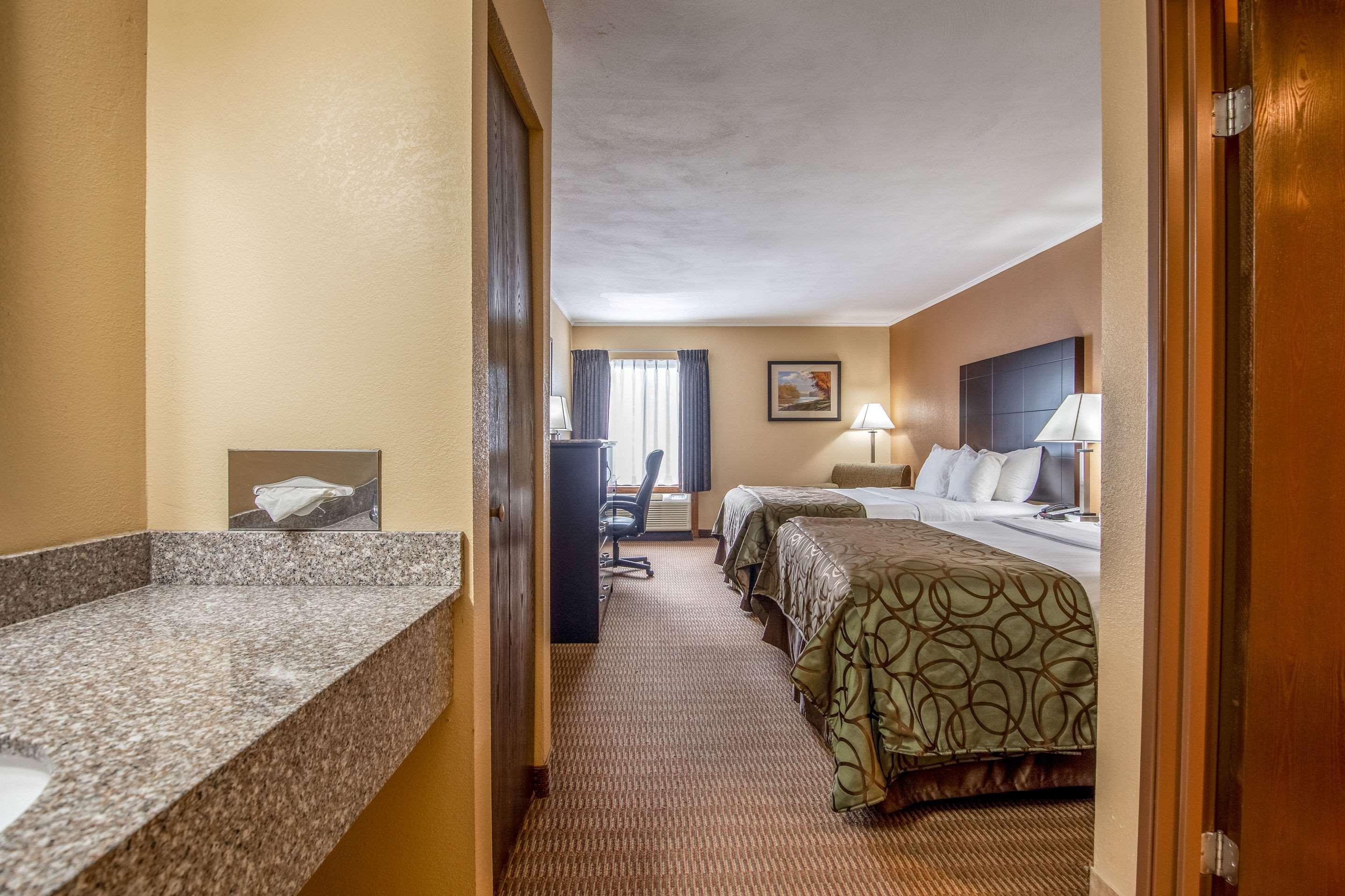 Quality Inn Tully I-81 Экстерьер фото