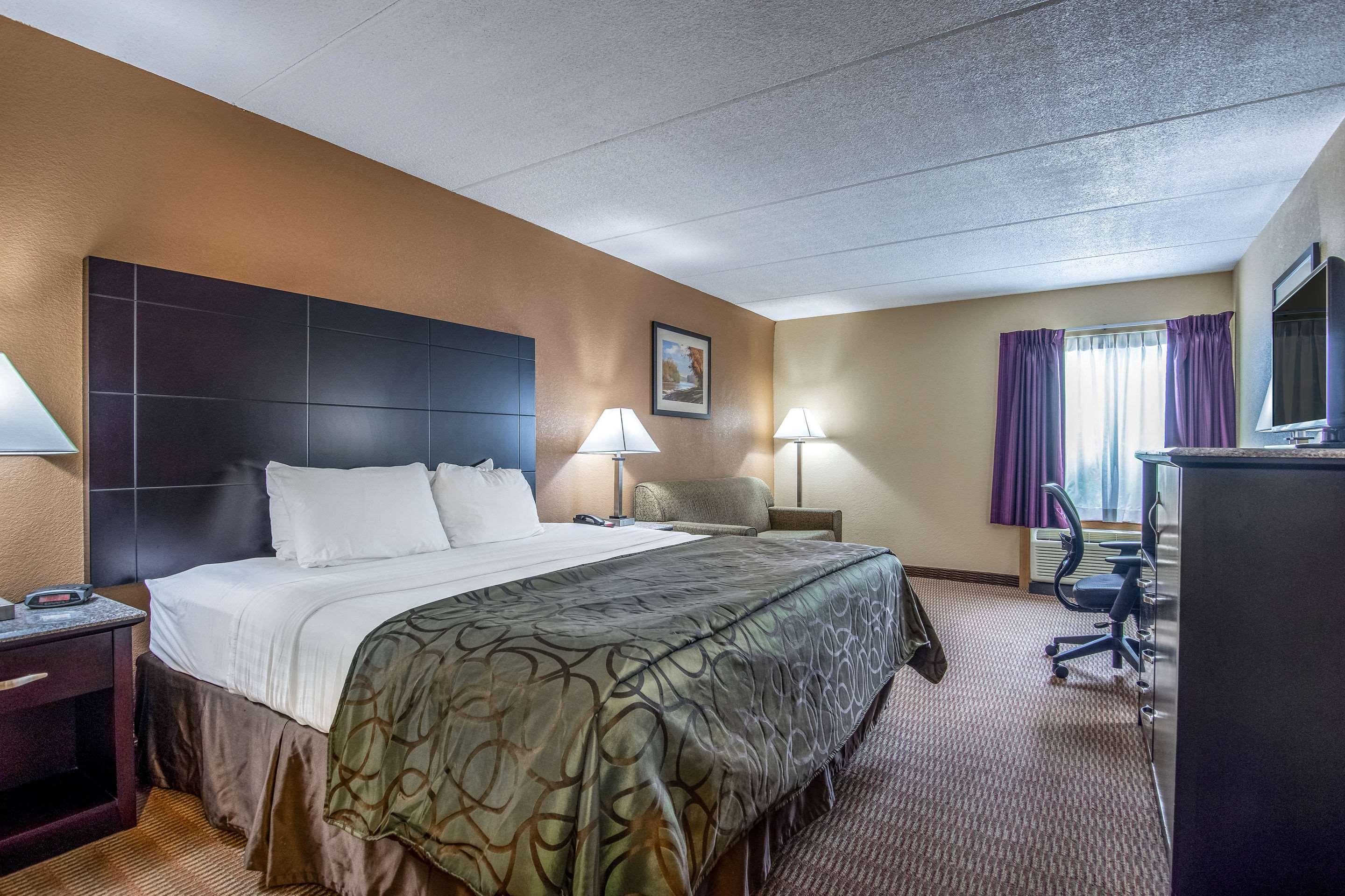 Quality Inn Tully I-81 Экстерьер фото