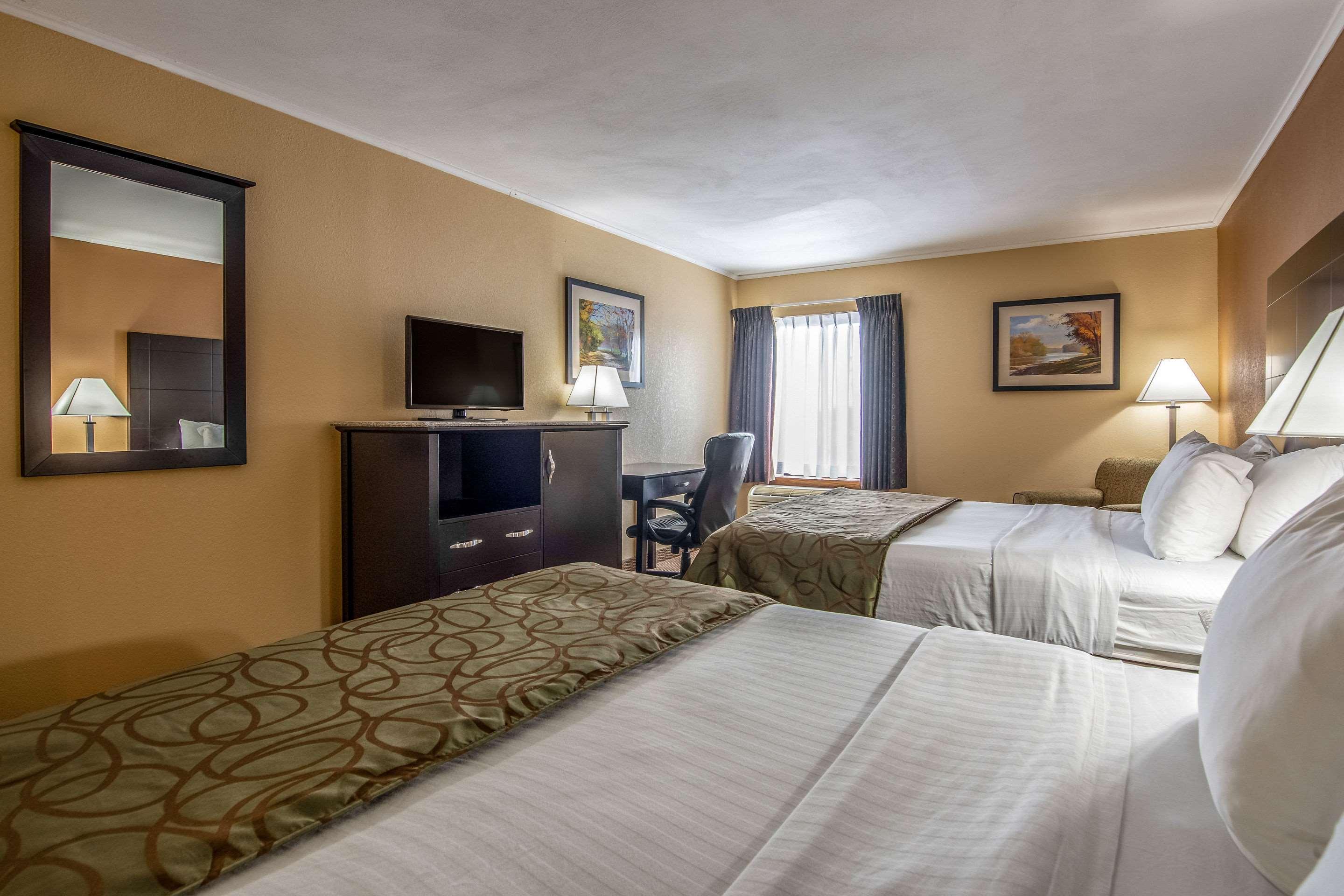 Quality Inn Tully I-81 Экстерьер фото