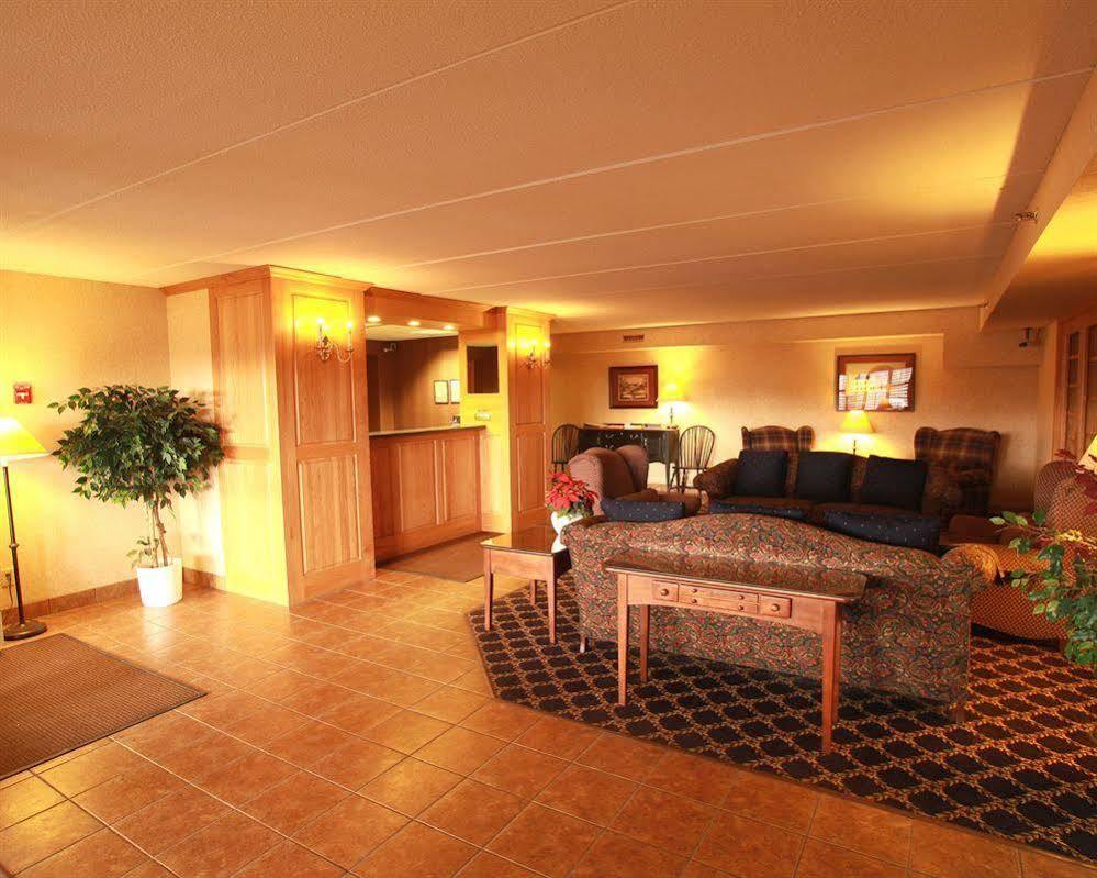 Quality Inn Tully I-81 Экстерьер фото