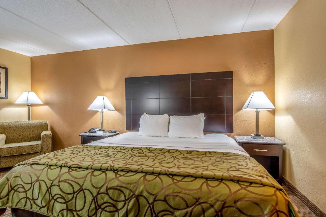 Quality Inn Tully I-81 Экстерьер фото
