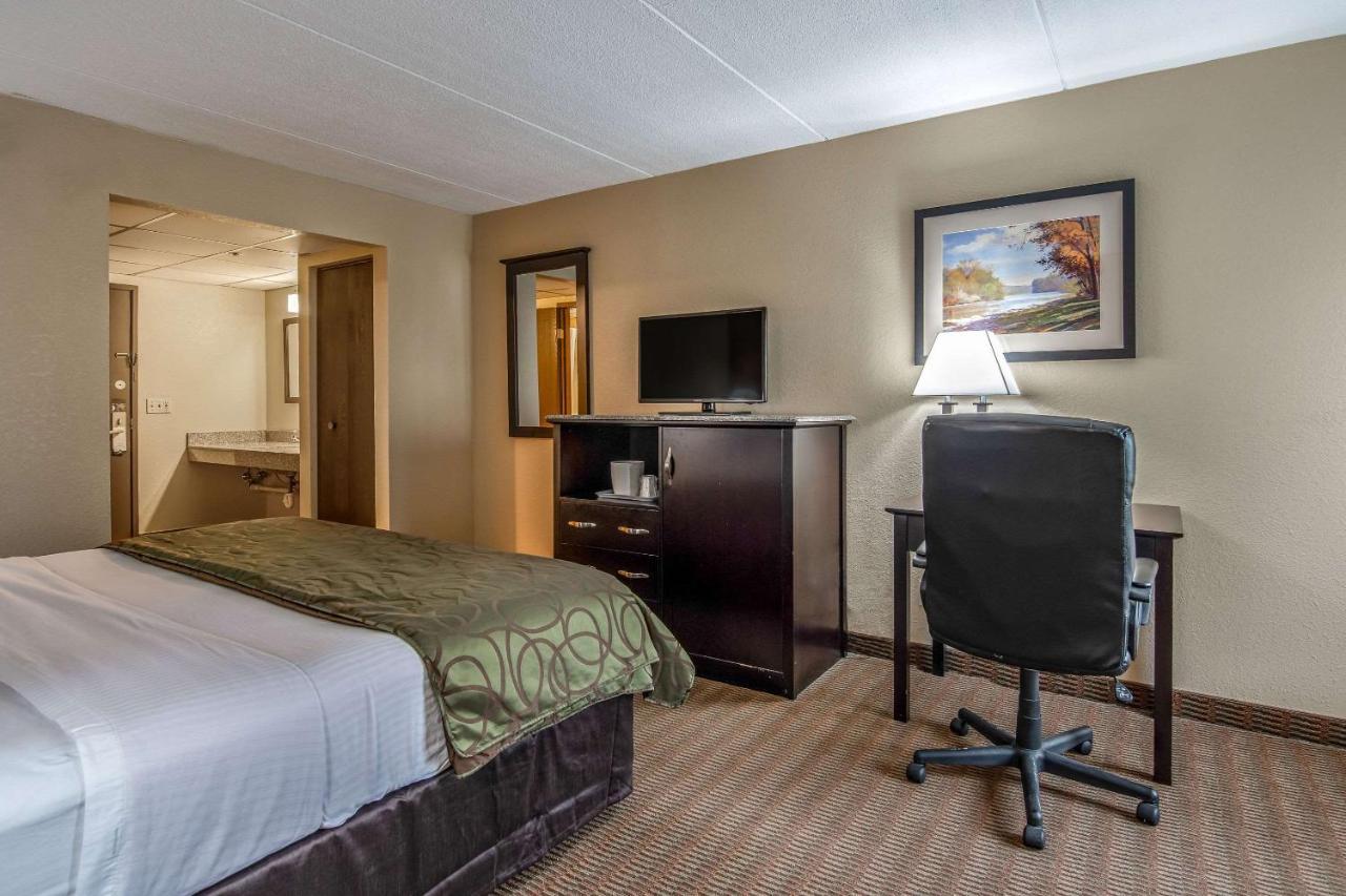 Quality Inn Tully I-81 Экстерьер фото